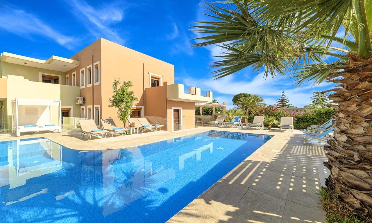 Island Villa Heated Pool 耶奥伊乌波利斯 外观 照片