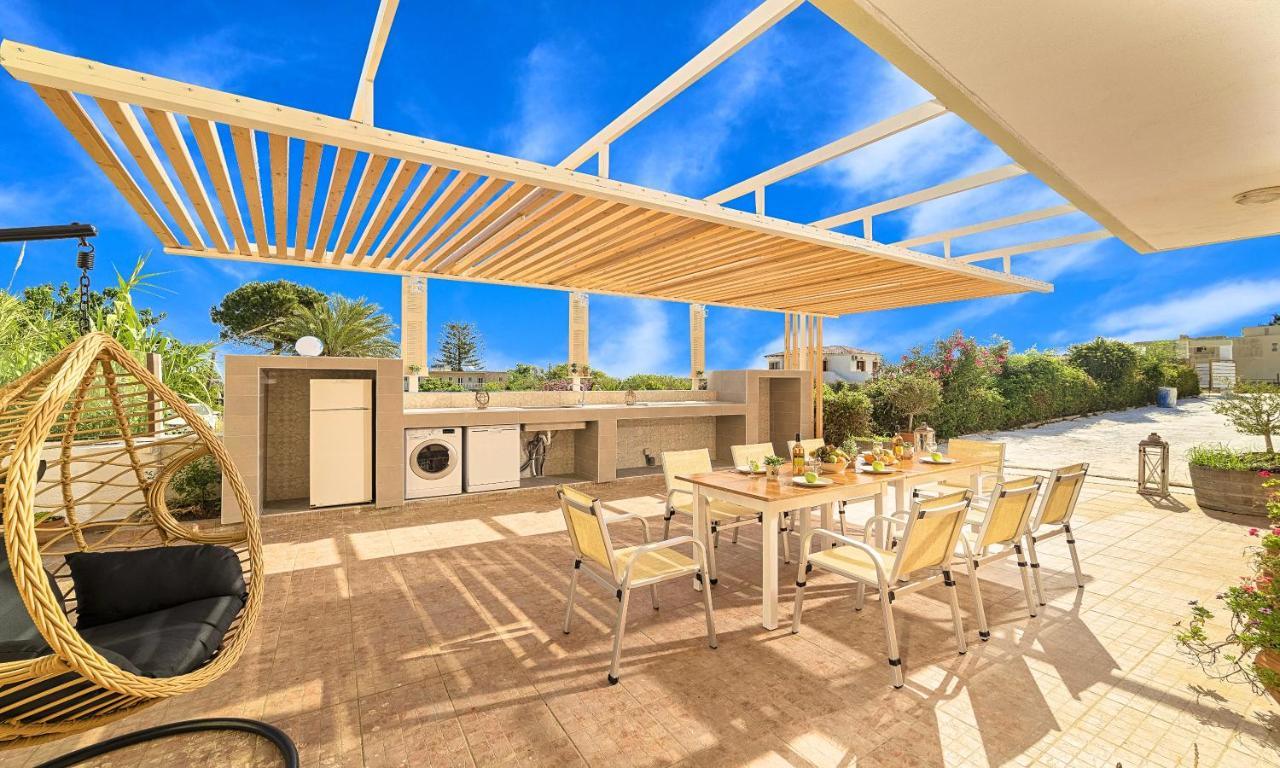Island Villa Heated Pool 耶奥伊乌波利斯 外观 照片