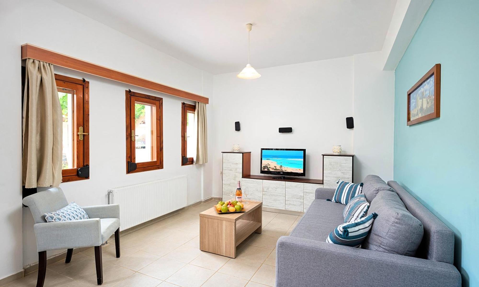 Island Villa Heated Pool 耶奥伊乌波利斯 外观 照片