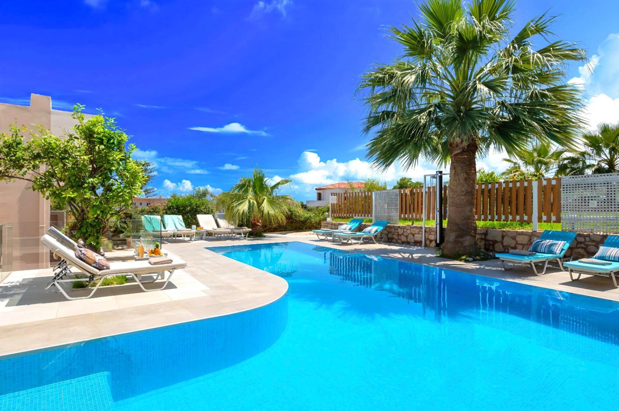 Island Villa Heated Pool 耶奥伊乌波利斯 外观 照片
