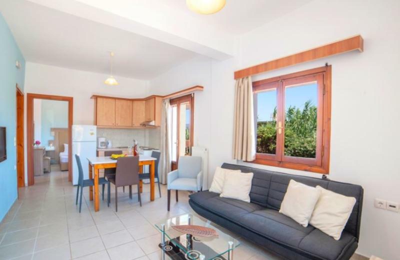 Island Villa Heated Pool 耶奥伊乌波利斯 外观 照片